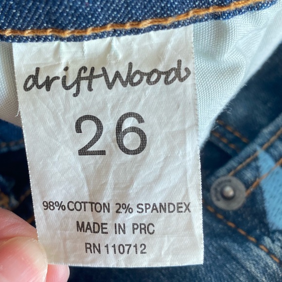 Driftwood Cropped Distressed Jeans - Picture 5 of 9